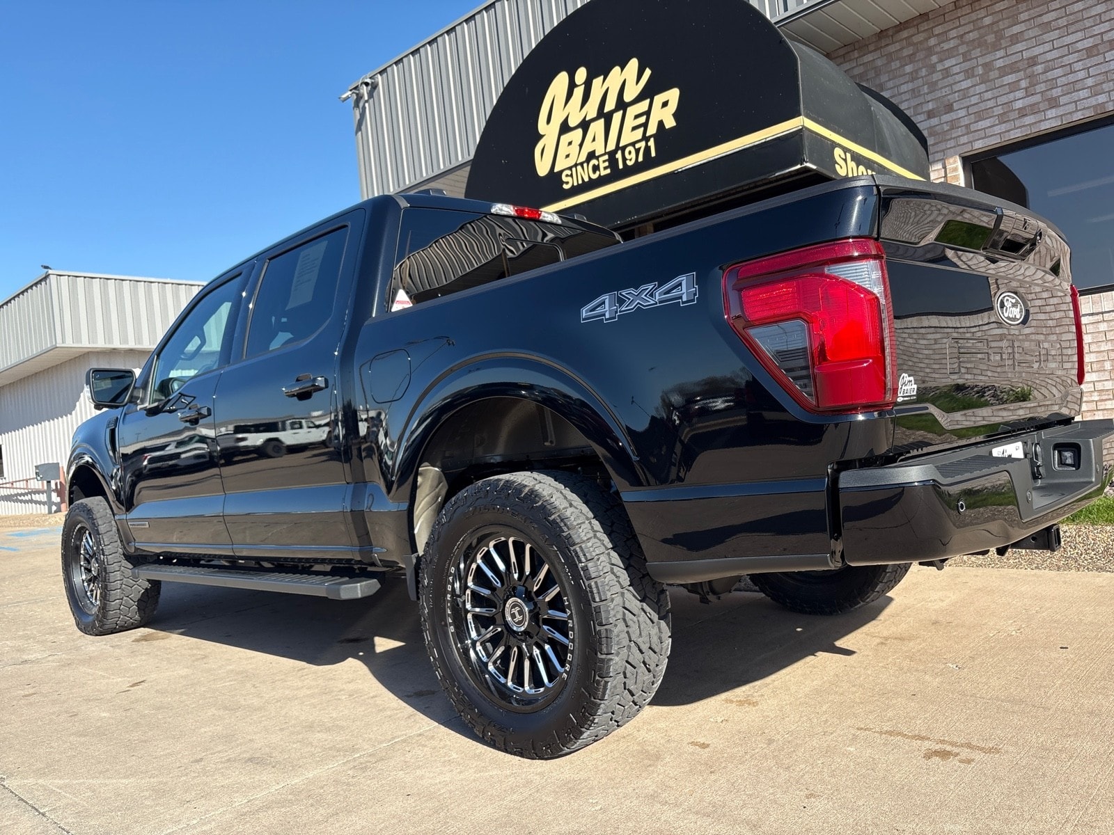 2025 Ford F-150 XLT - Photo 11