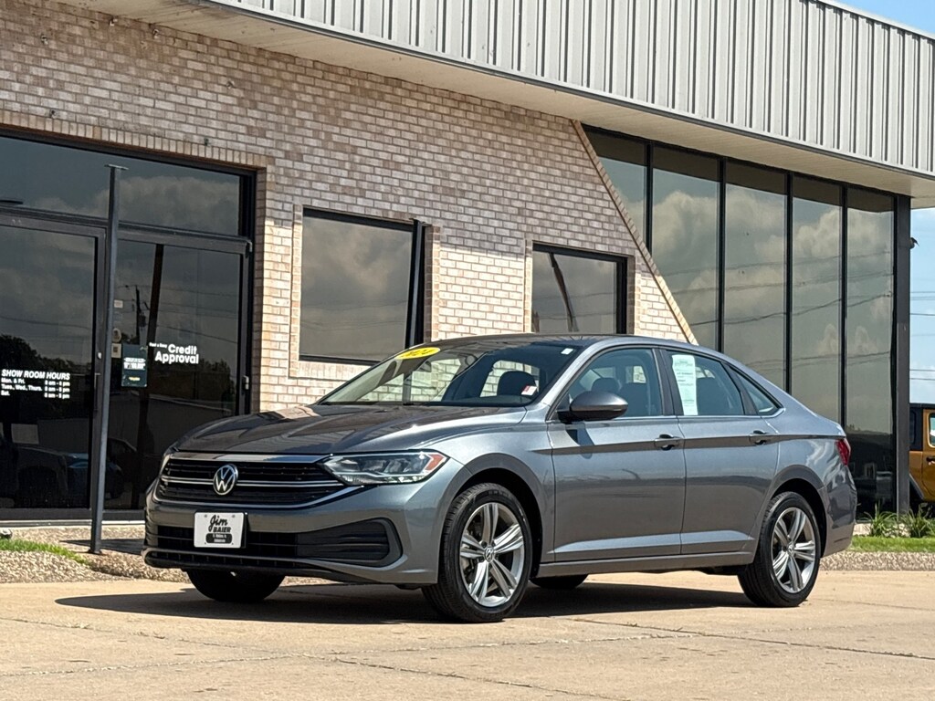 Certified 2024 Volkswagen Jetta SE Sedan