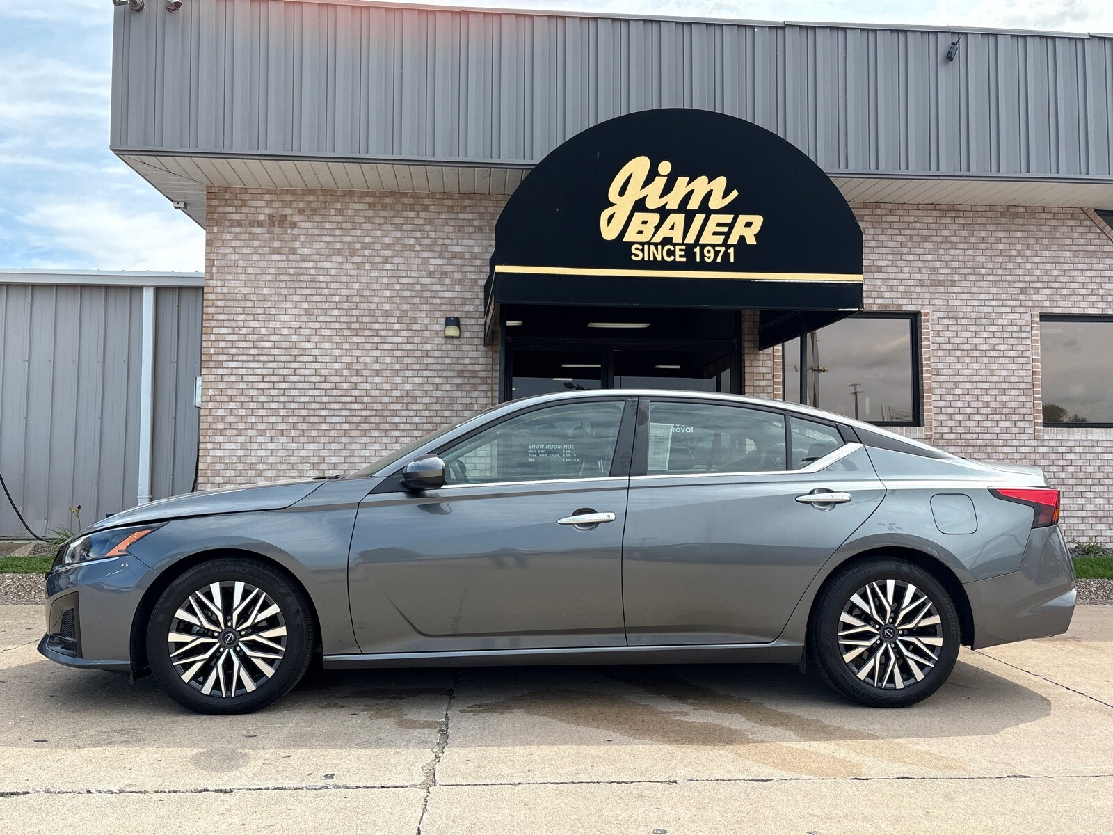 Used 2023 Nissan Altima SV with VIN 1N4BL4DV6PN355187 for sale in Fort Madison, IA