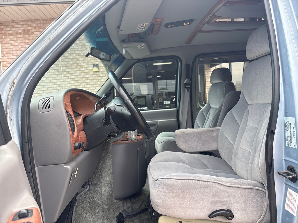 Used 1999 Ford Econoline Cargo Van Recreational Minivan/Van