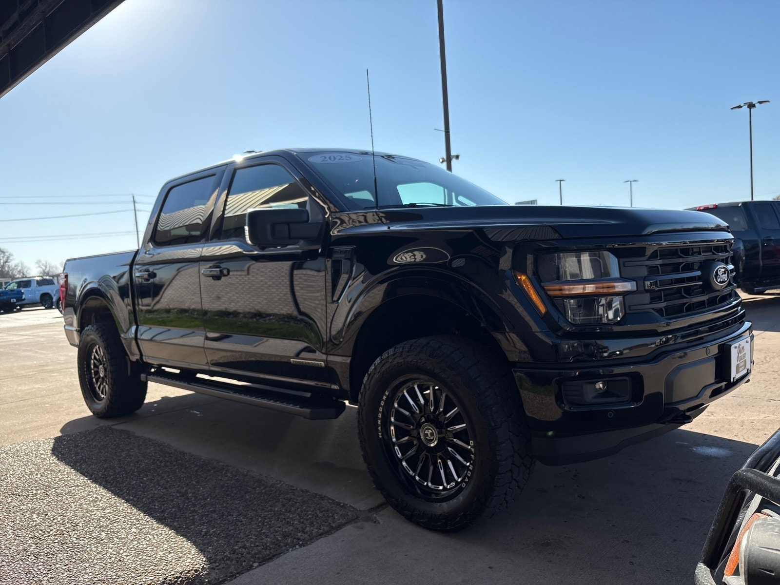 2025 Ford F-150 XLT - Photo 7