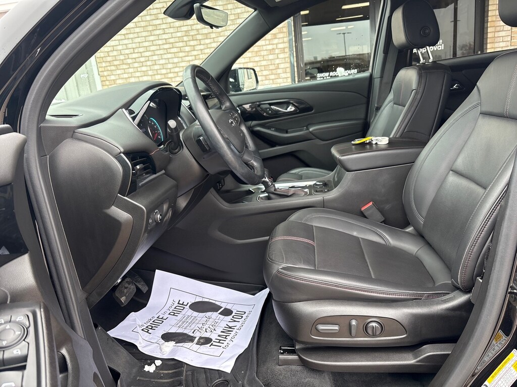 Used 2023 Chevrolet Traverse RS SUV
