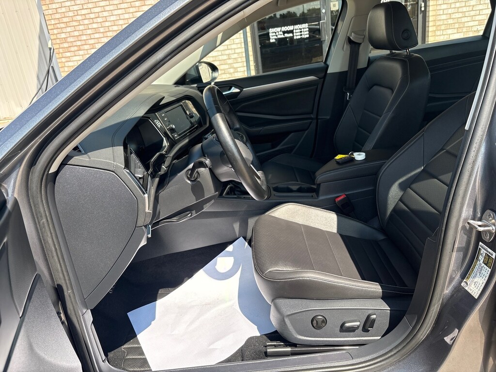 Certified 2024 Volkswagen Jetta SE Sedan