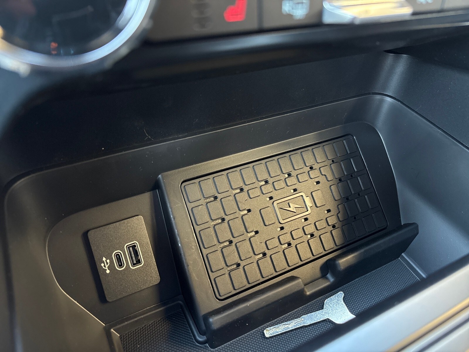 2025 Ford F-150 XLT - Photo 19