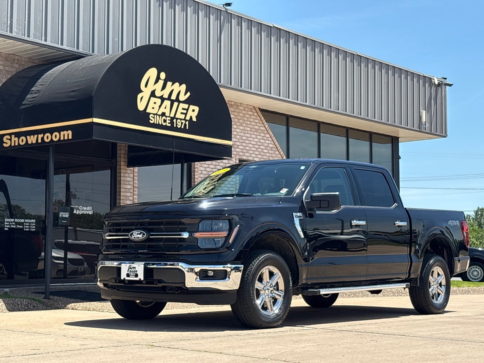 2025 Ford F-150 XLT 4x4 SuperCrew 145 in's photo
