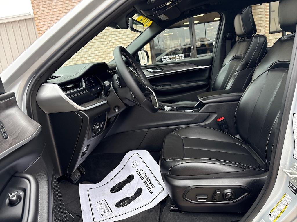 Used 2024 Jeep Grand Cherokee L Limited SUV