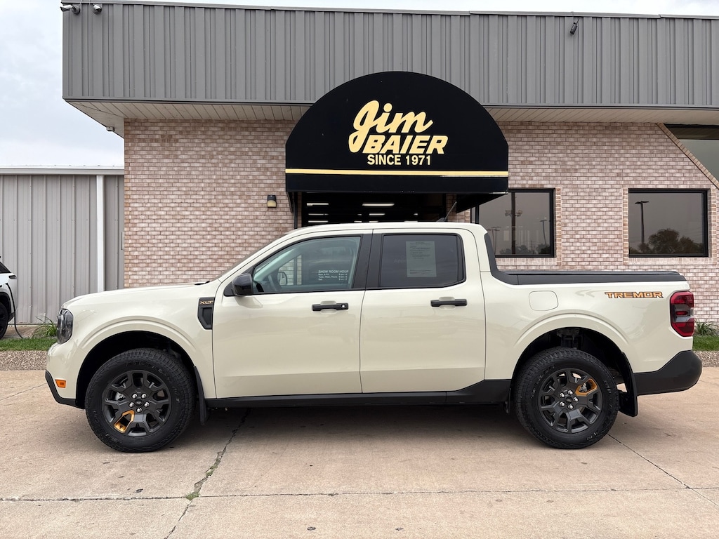 Used 2024 Ford Maverick XLT Tremor Pickup Truck