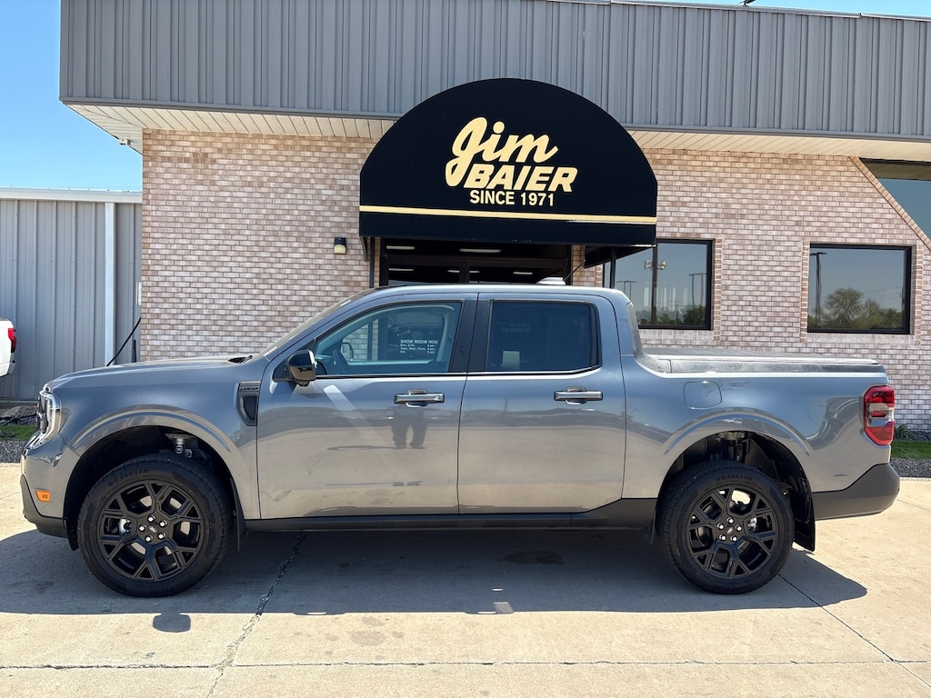 Used 2025 Ford Maverick Lariat Pickup Truck