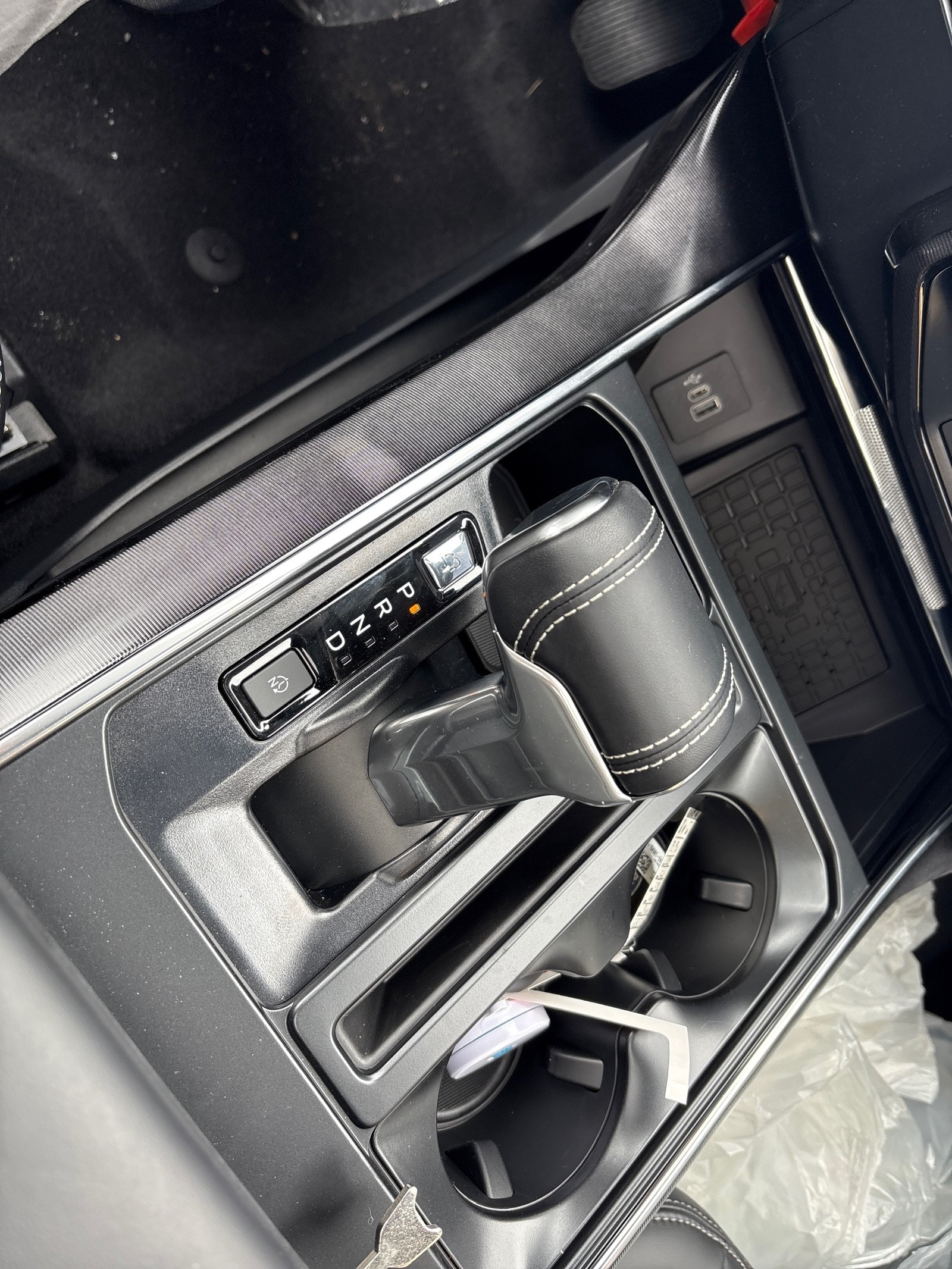 2025 Ford F-150 Lightning Platinum - Photo 17
