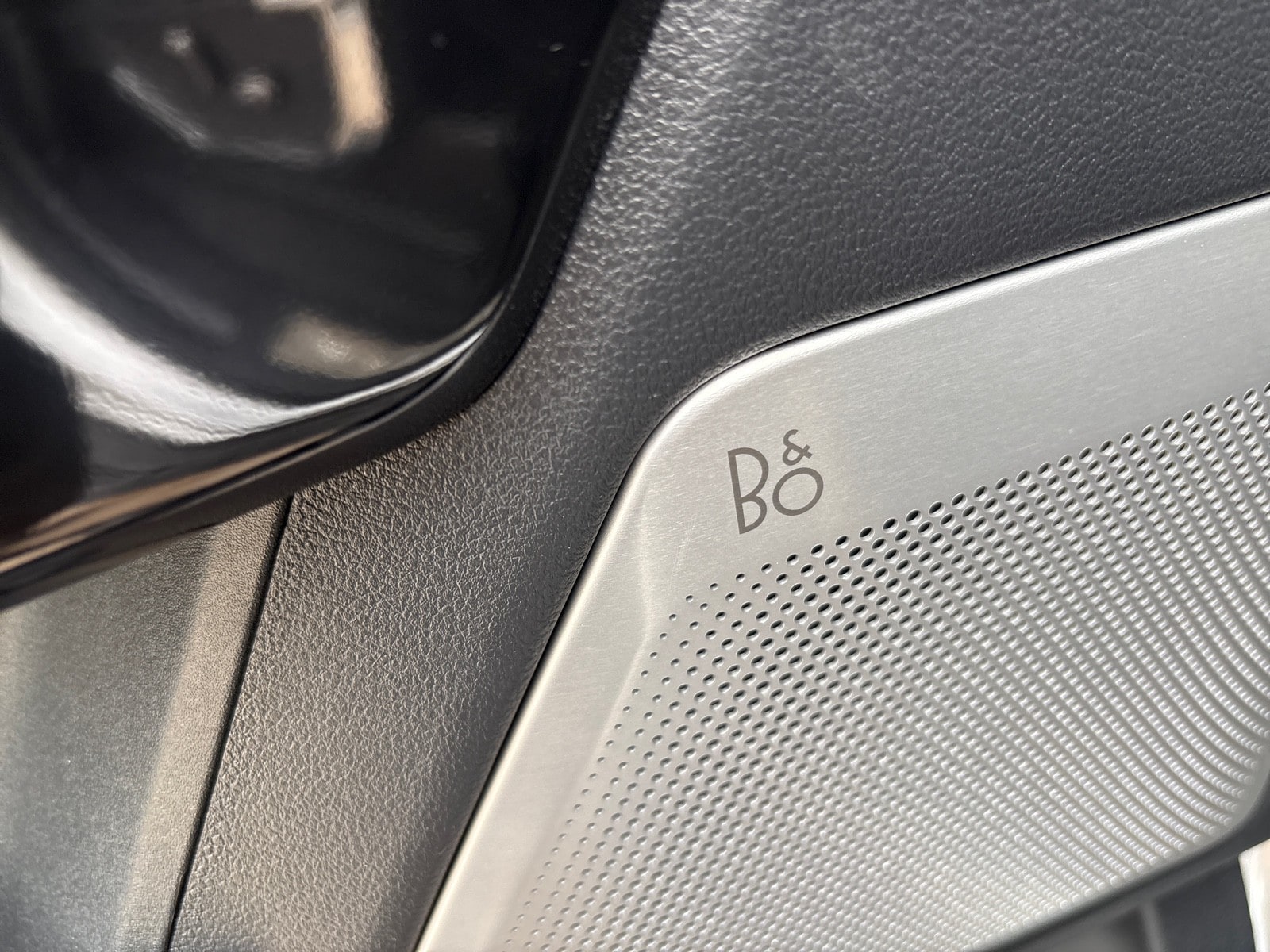 2025 Ford F-150 Lightning Platinum - Photo 15