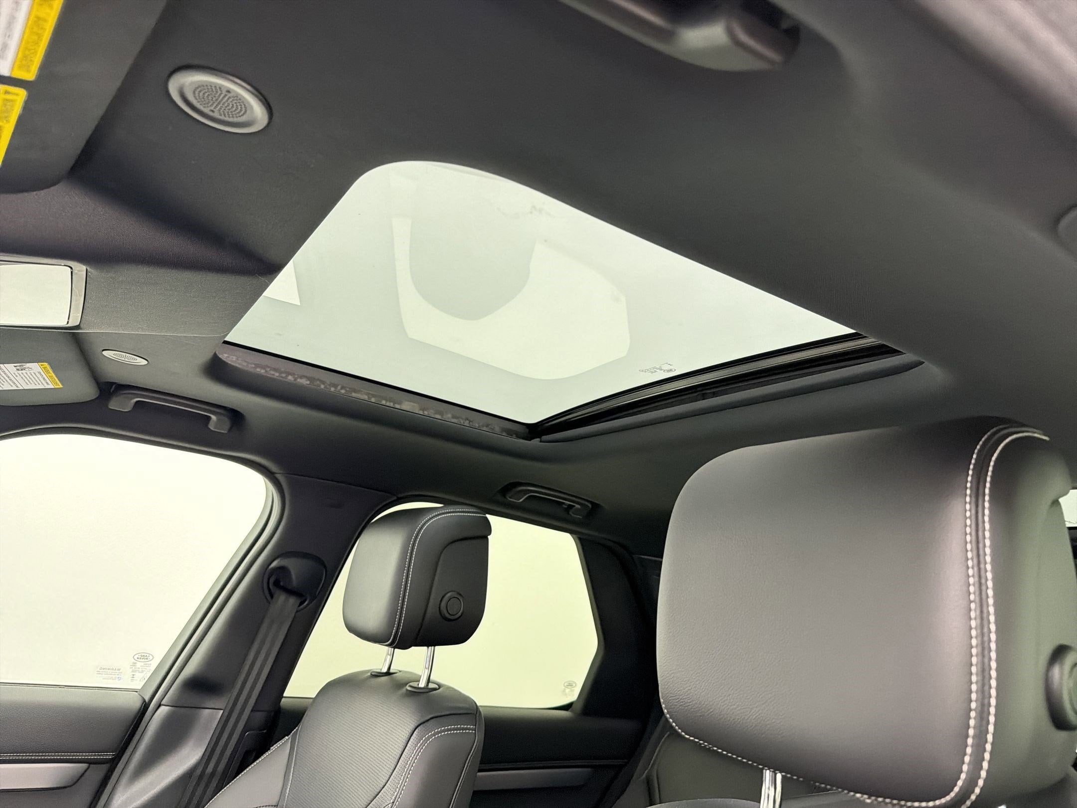 2025 Land Rover Discovery Dynamic SE - Photo 15