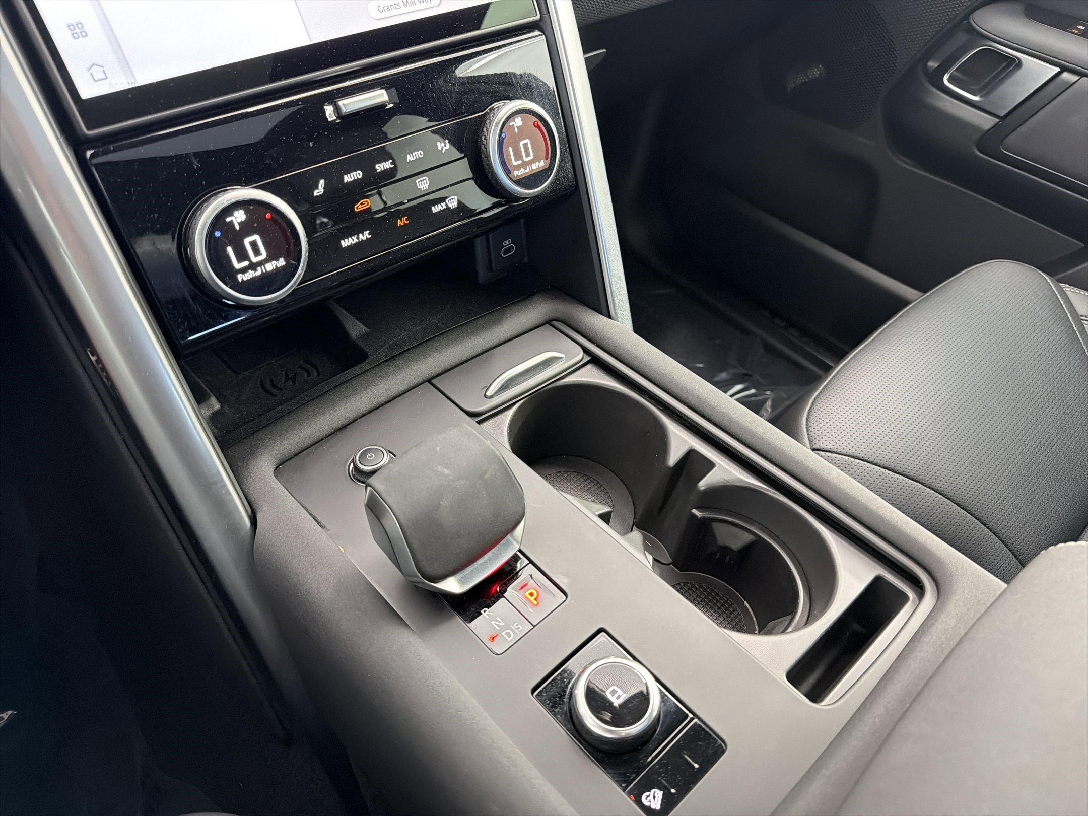 2025 Land Rover Discovery Dynamic SE - Photo 23