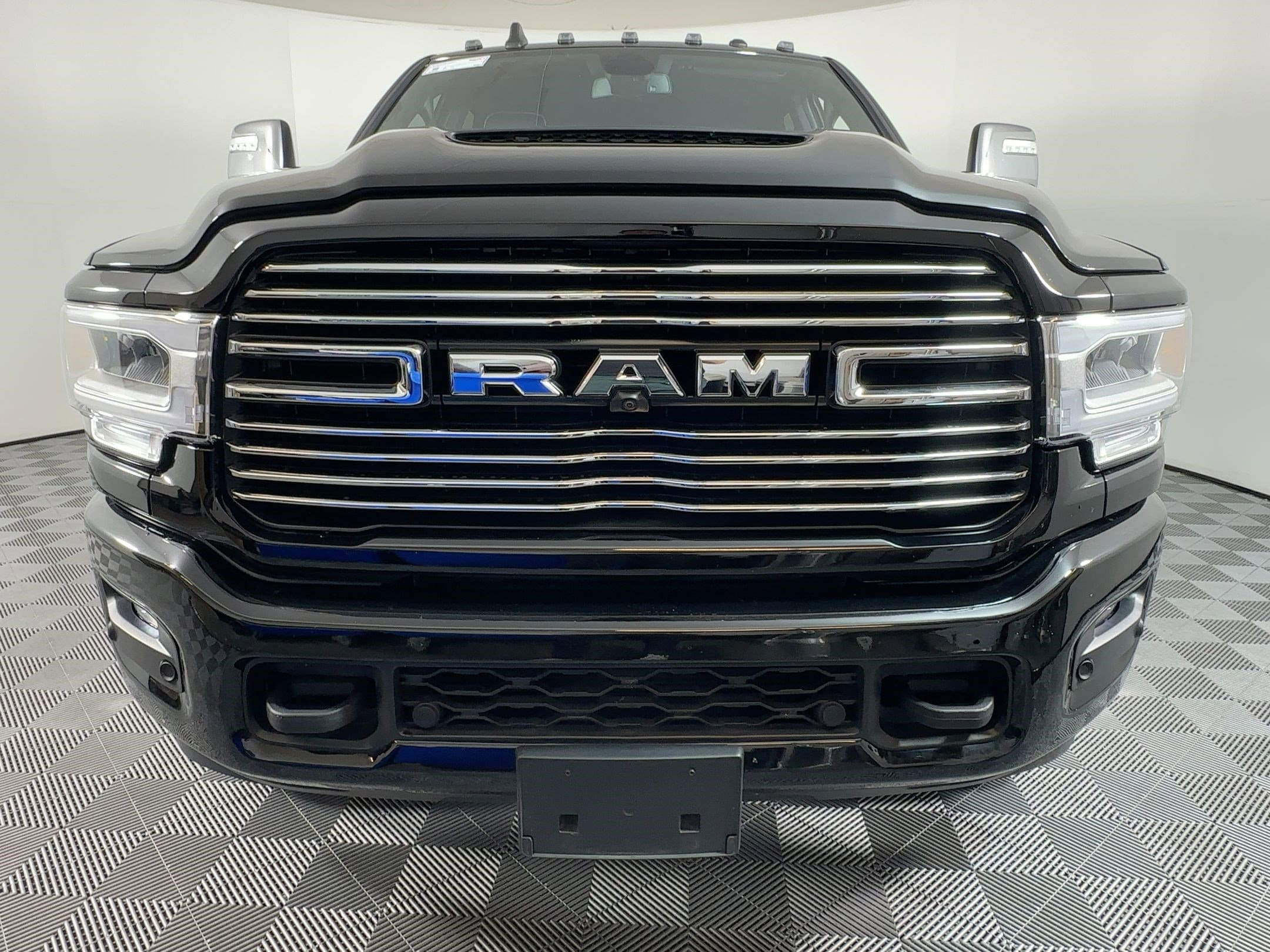 2024 Ram 2500 Laramie photo 4