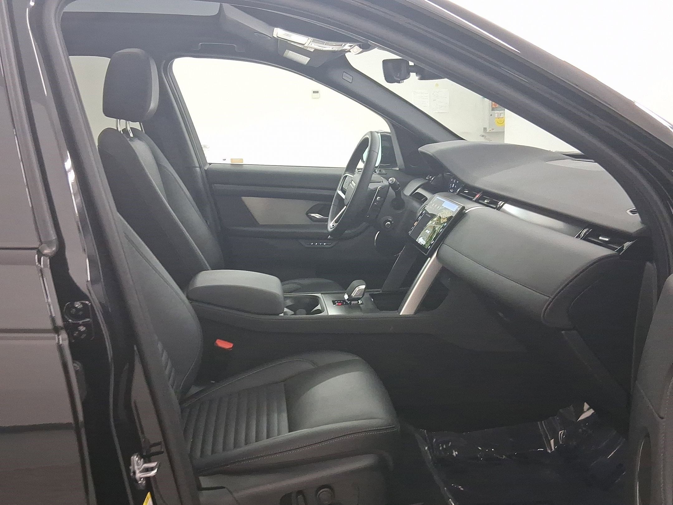 2025 Land Rover Discovery Sport Dynamic SE - Photo 35