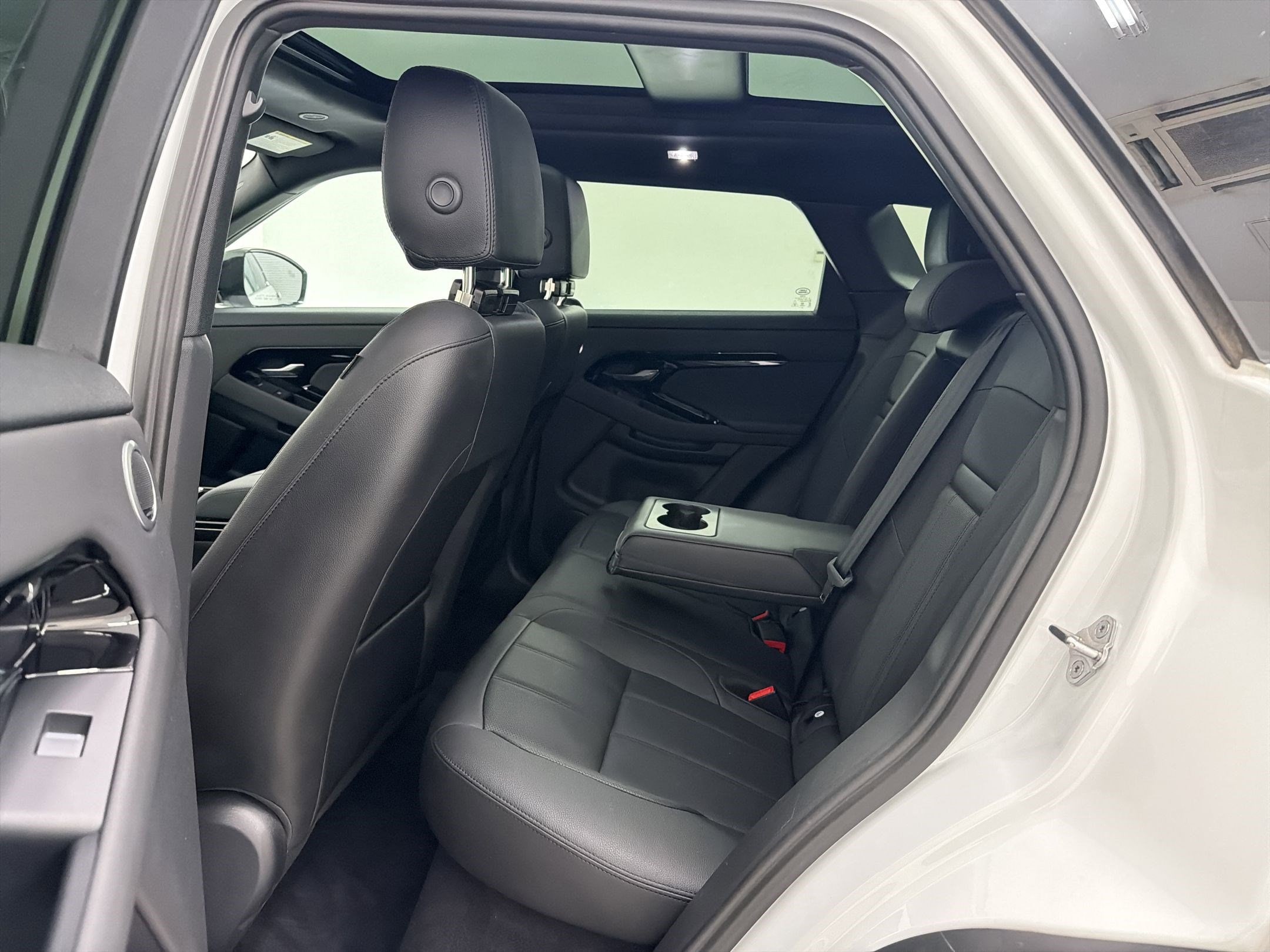 2026 Land Rover Range Rover Evoque Dynamic SE - Photo 13