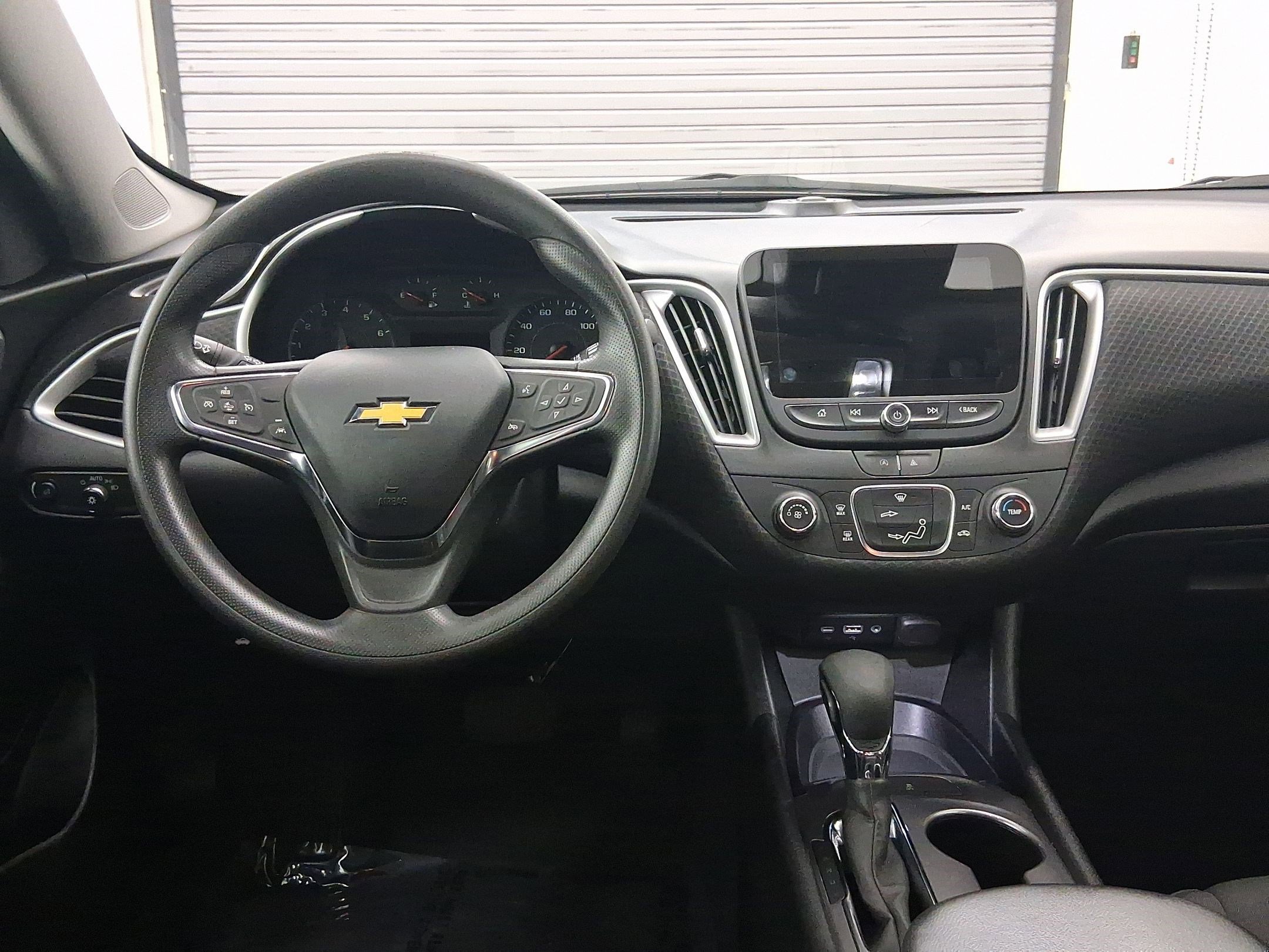 2023 Chevrolet Malibu LS photo 3