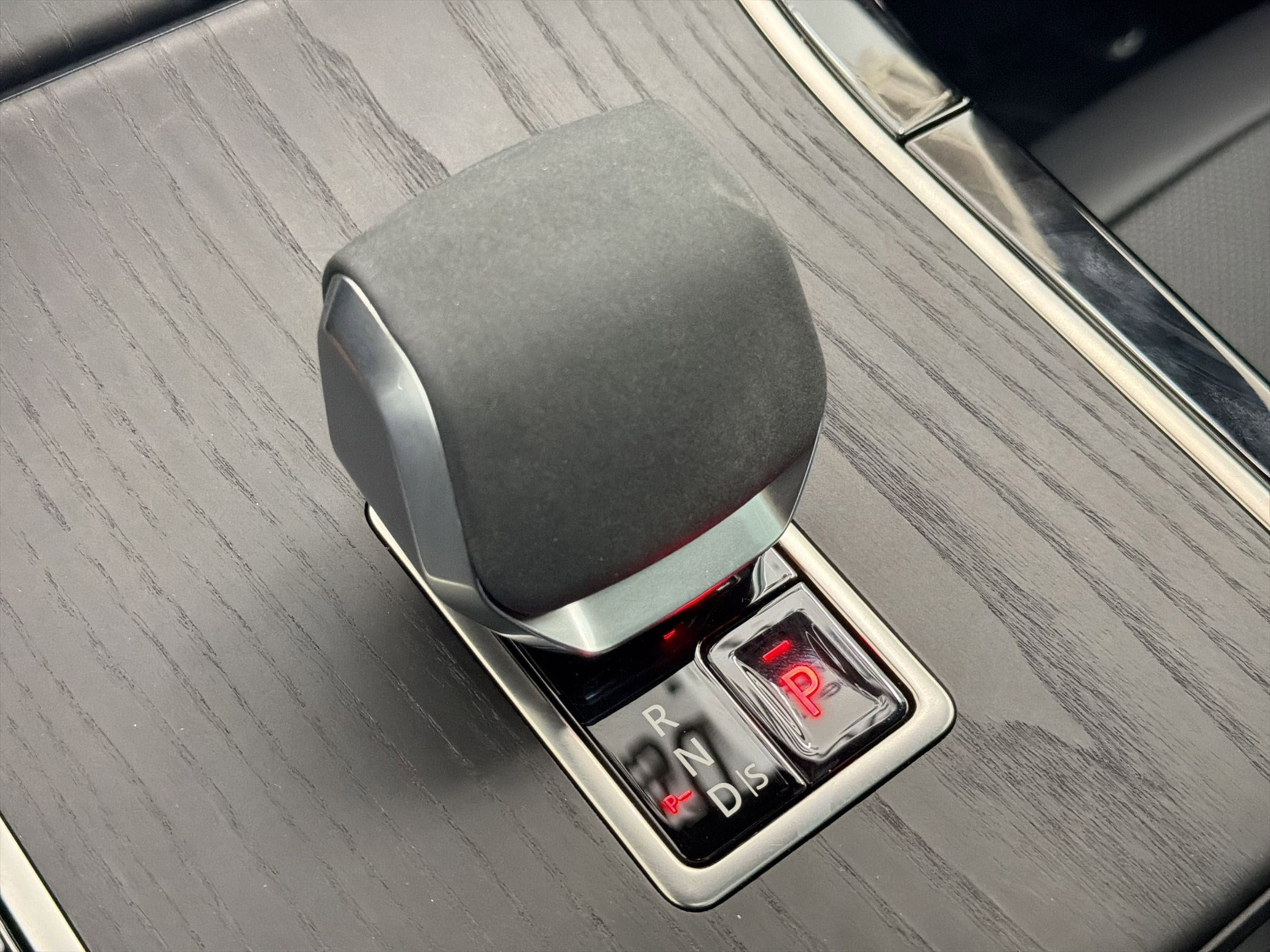 2025 Land Rover Range Rover Velar Dynamic SE - Photo 22