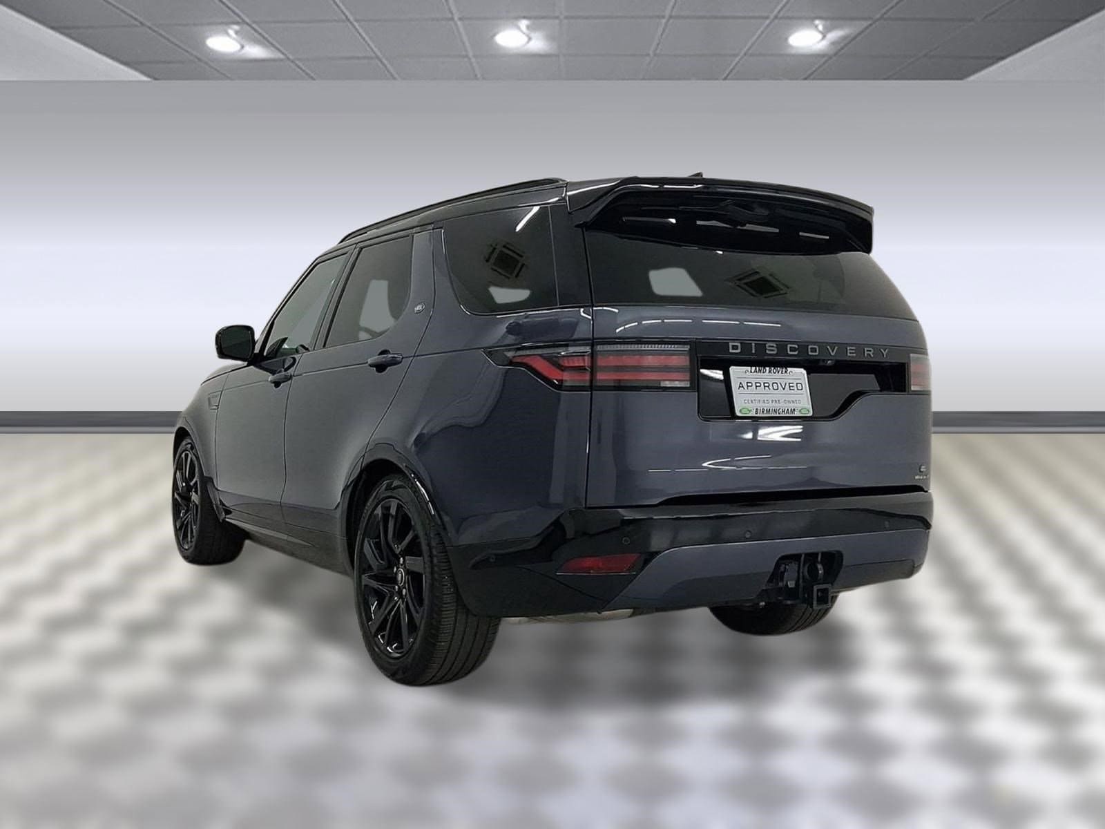 2025 Land Rover Discovery P360 Dynamic SE photo 2