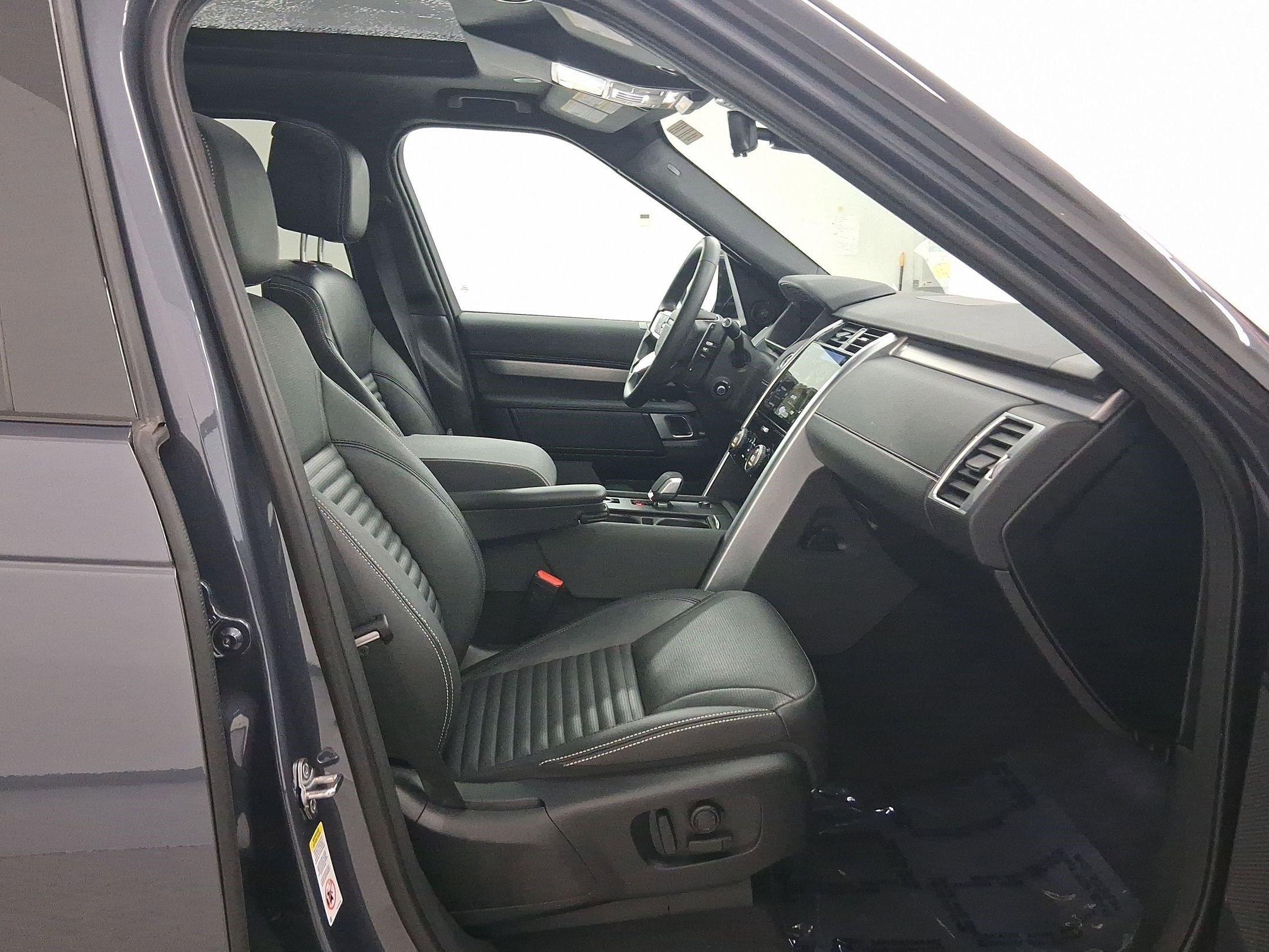 2025 Land Rover Discovery Dynamic SE - Photo 35