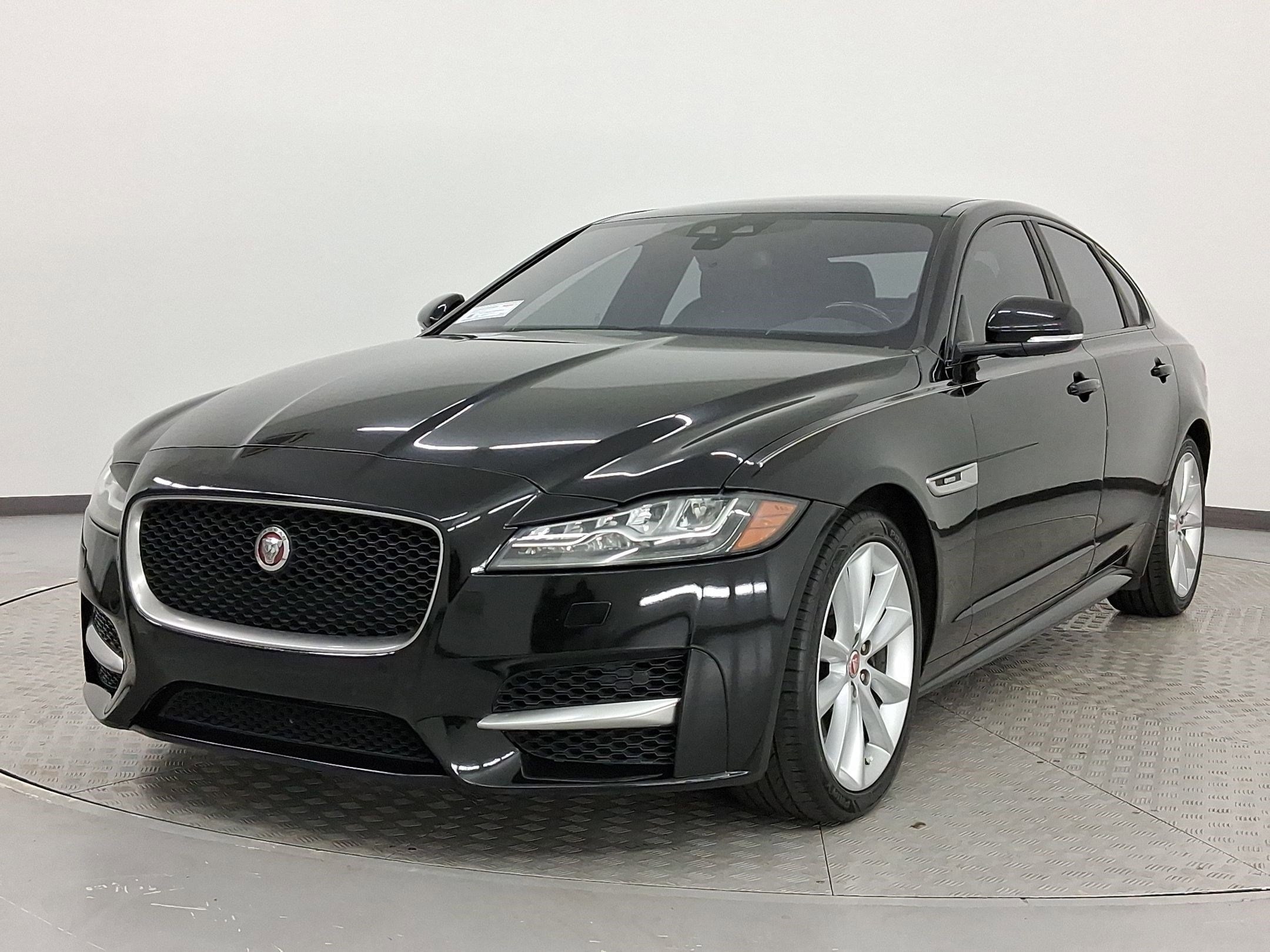 2017 Jaguar XF R-Sport's photo