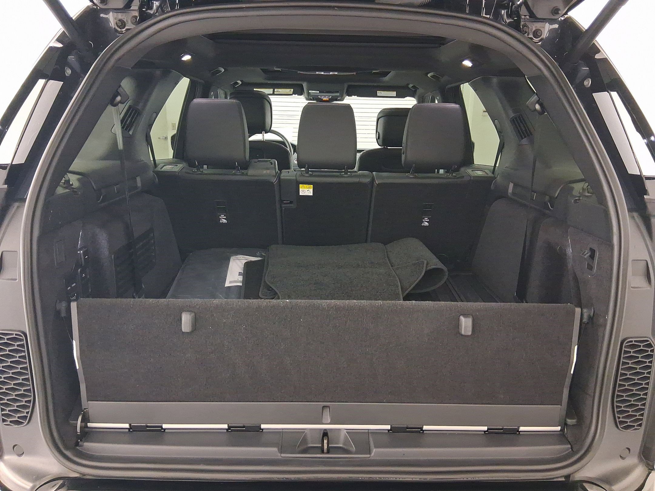 2025 Land Rover Discovery Dynamic SE - Photo 30
