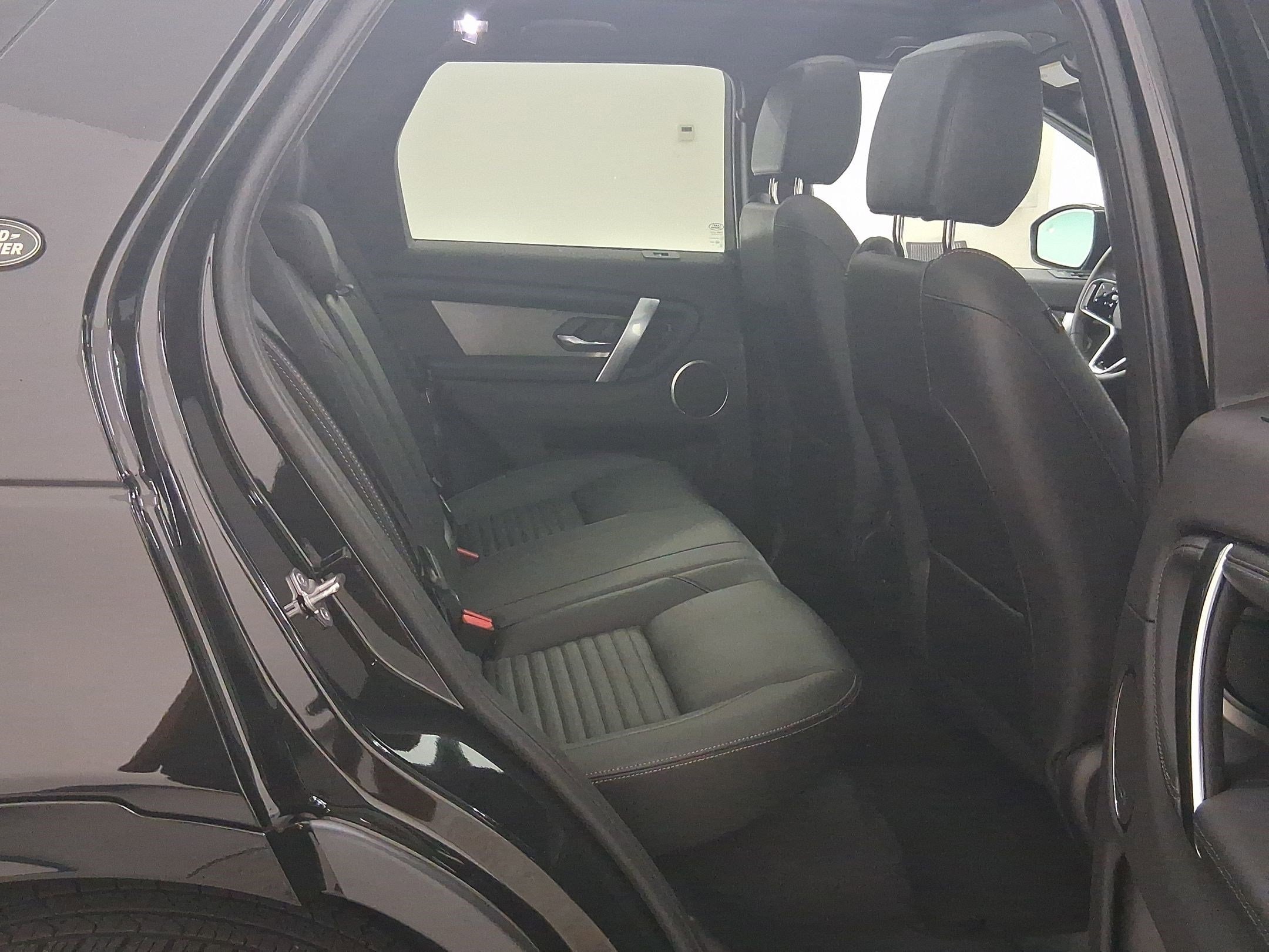 2025 Land Rover Discovery Sport Dynamic SE - Photo 33