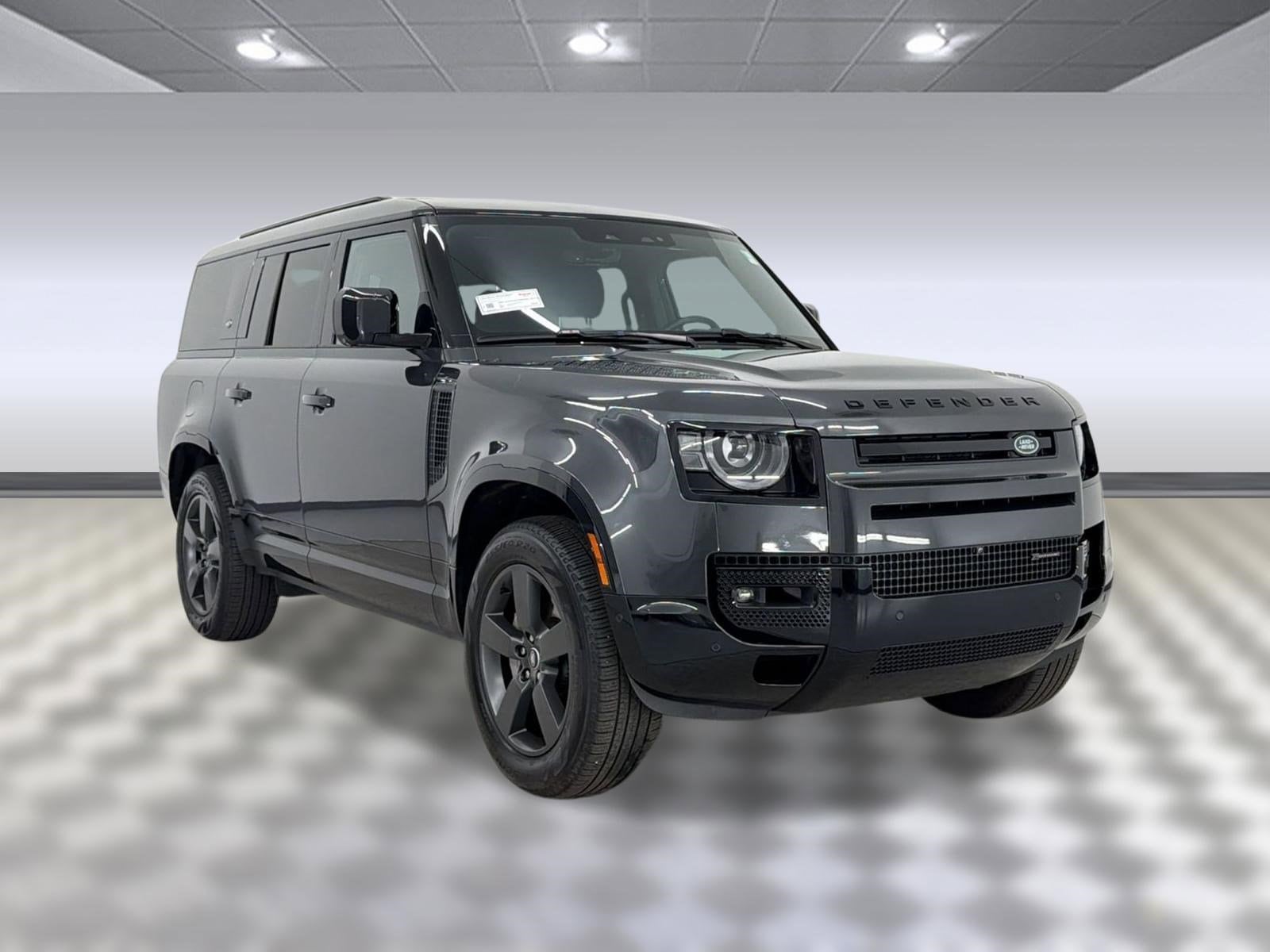2023 Land Rover Defender 130 X-Dynamic SE photo 6