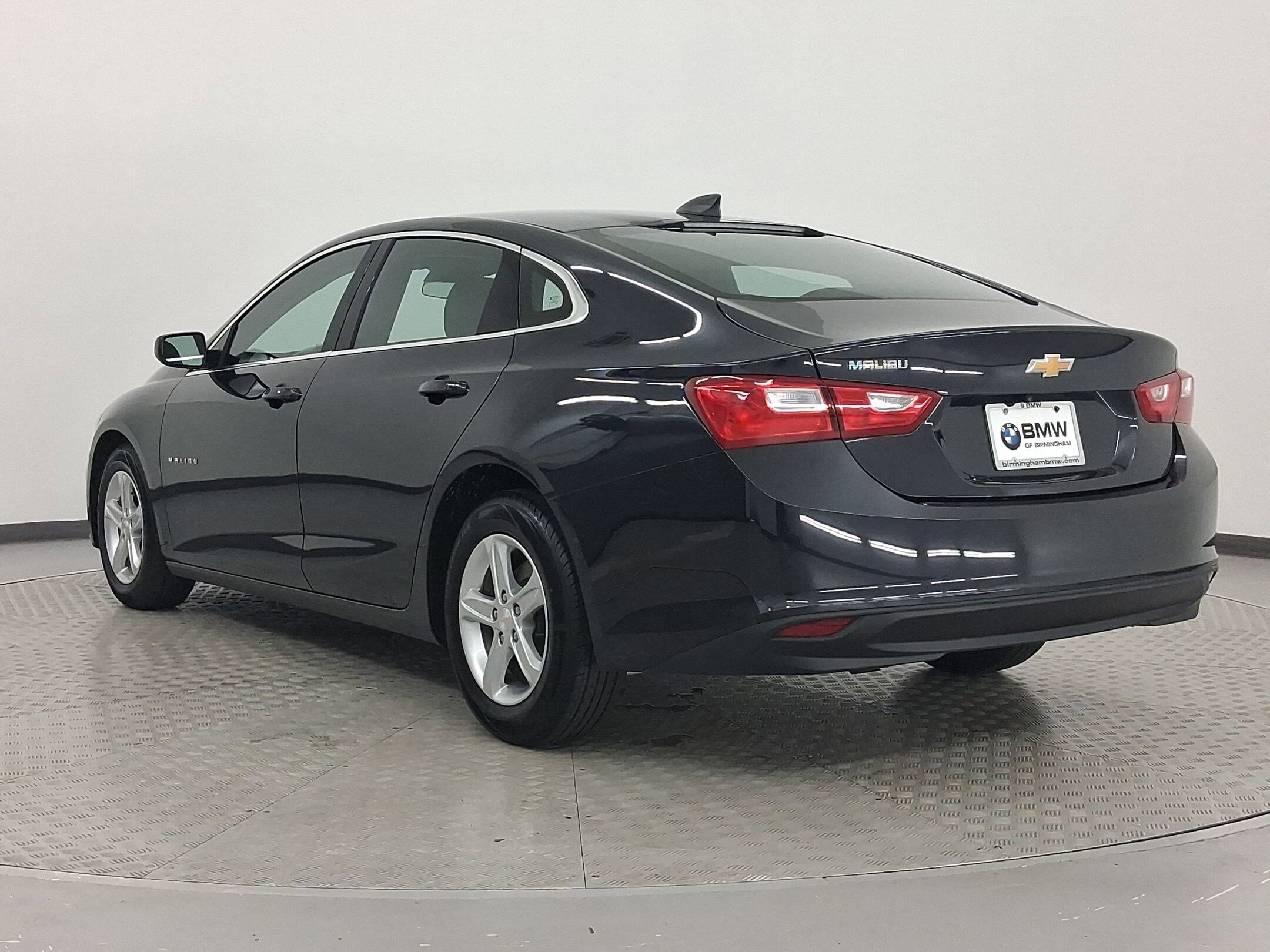 2023 Chevrolet Malibu LS photo 2