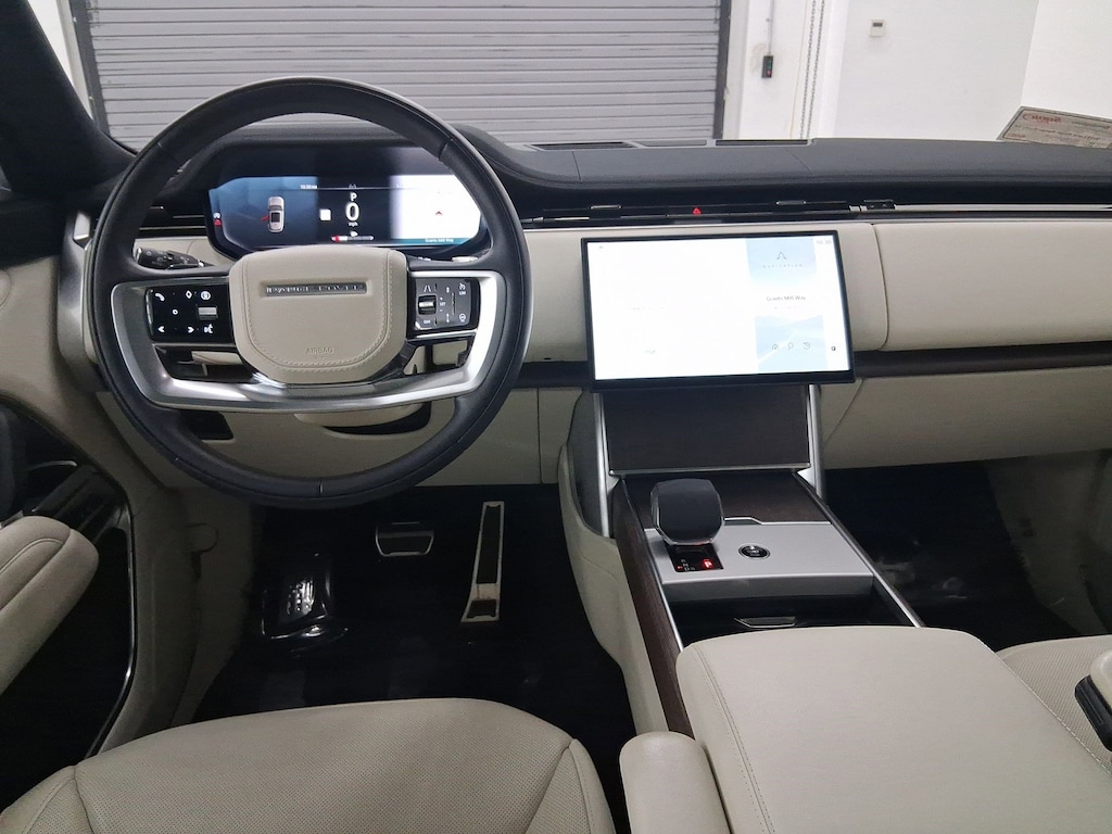 Certified 2025 Land Rover Range Rover P400 SE SUV