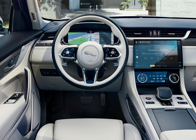 Jaguar F-PACE interior