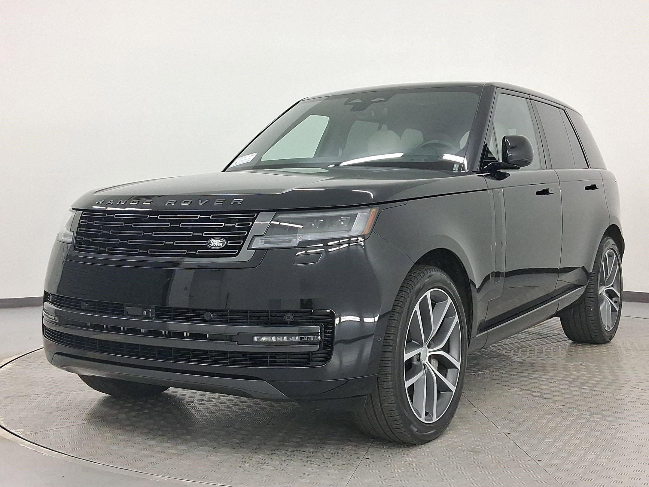 2025 Land Rover Range Rover SE
