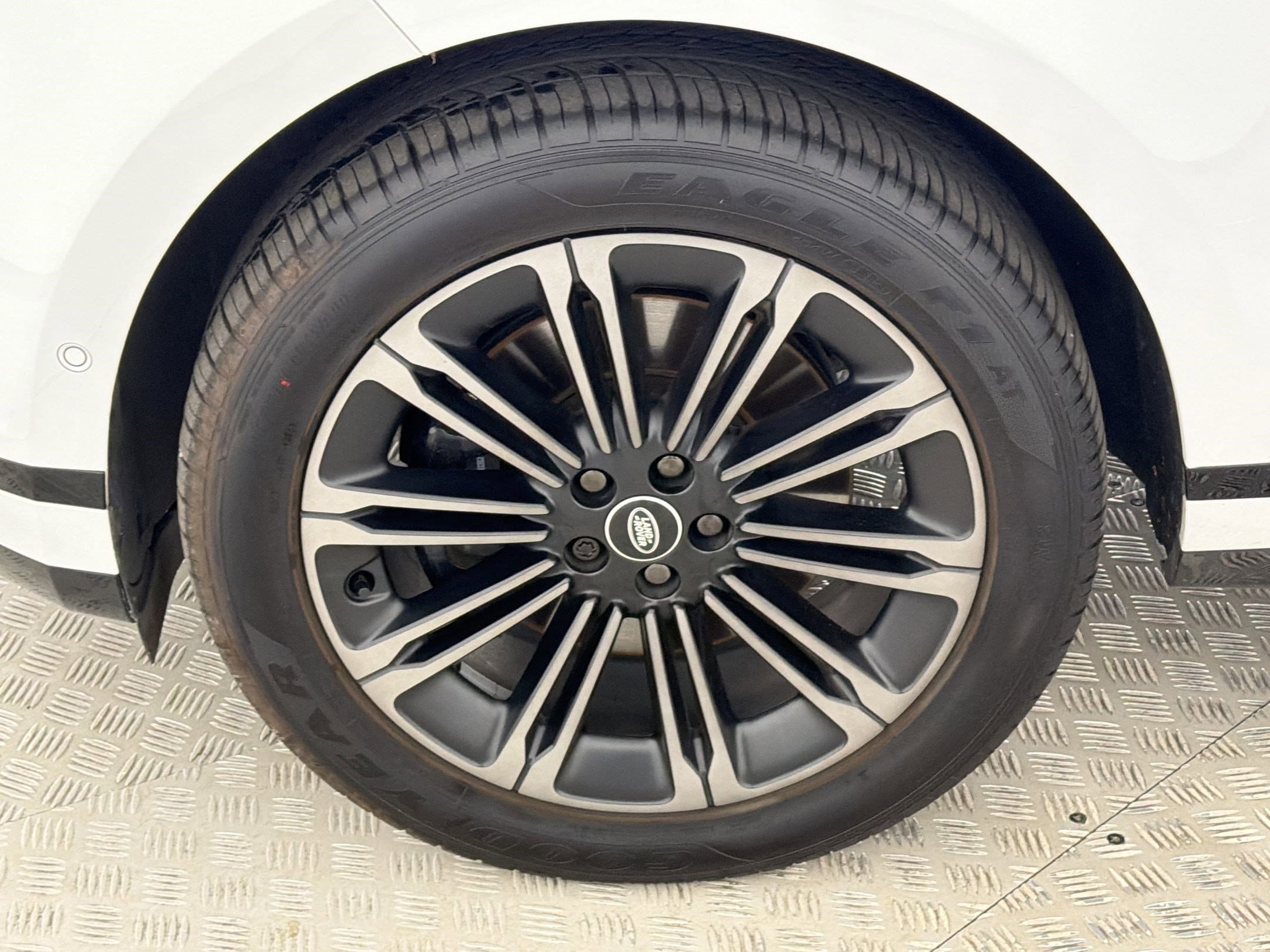 2026 Land Rover Range Rover Evoque Dynamic SE - Photo 11