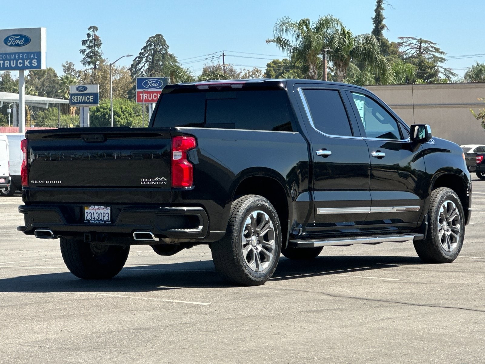 2022 Chevrolet Silverado 1500 High Country photo 3