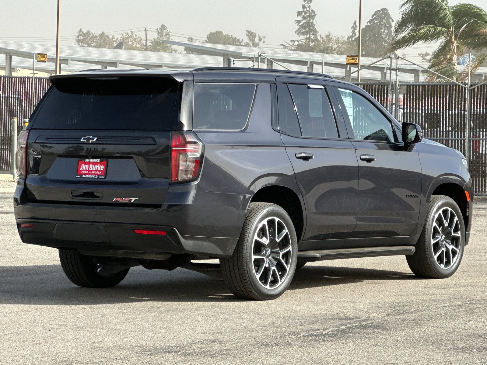 2023 Chevrolet Tahoe RST photo 2