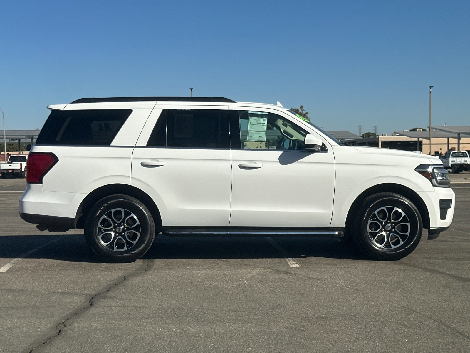 2022 Ford Expedition XLT photo 2