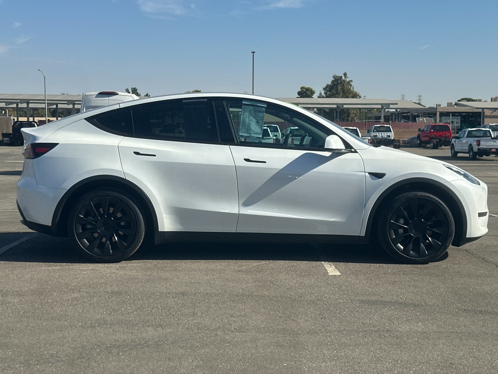 2023 Tesla Model Y photo 2