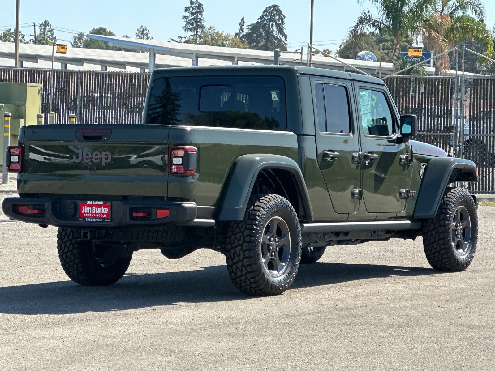 2022 Jeep Gladiator Rubicon photo 3