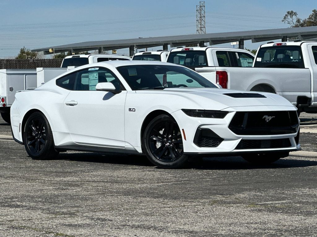 2025 Ford Mustang GT Fastback's photo