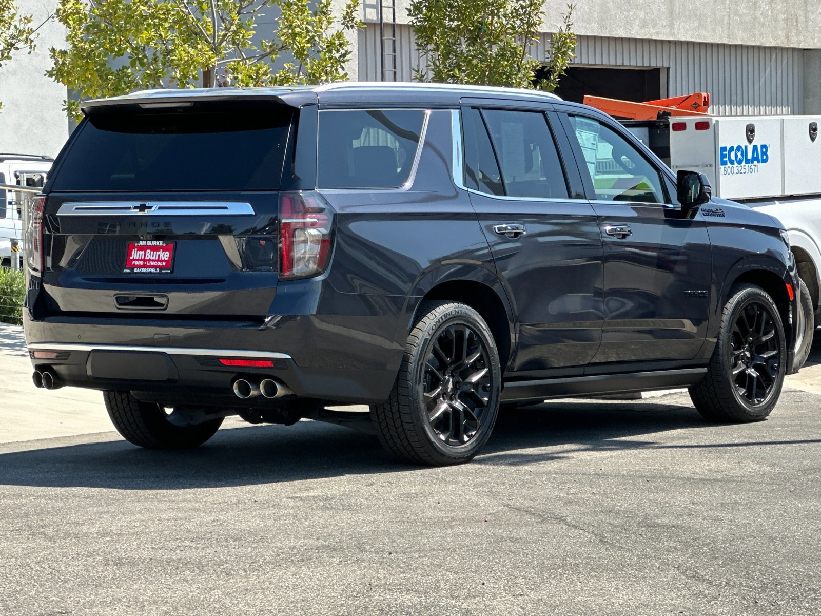 2023 Chevrolet Tahoe High Country photo 3