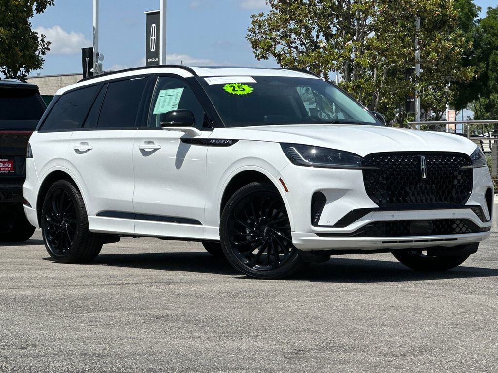 2025 Lincoln Aviator Reserve AWD's photo