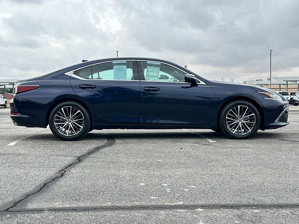 Used 2023 Lexus ES 350 Sedan