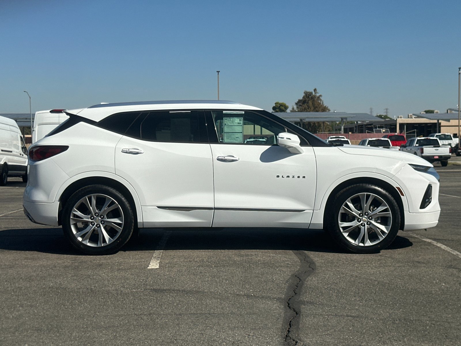 2019 Chevrolet Blazer Premier photo 2