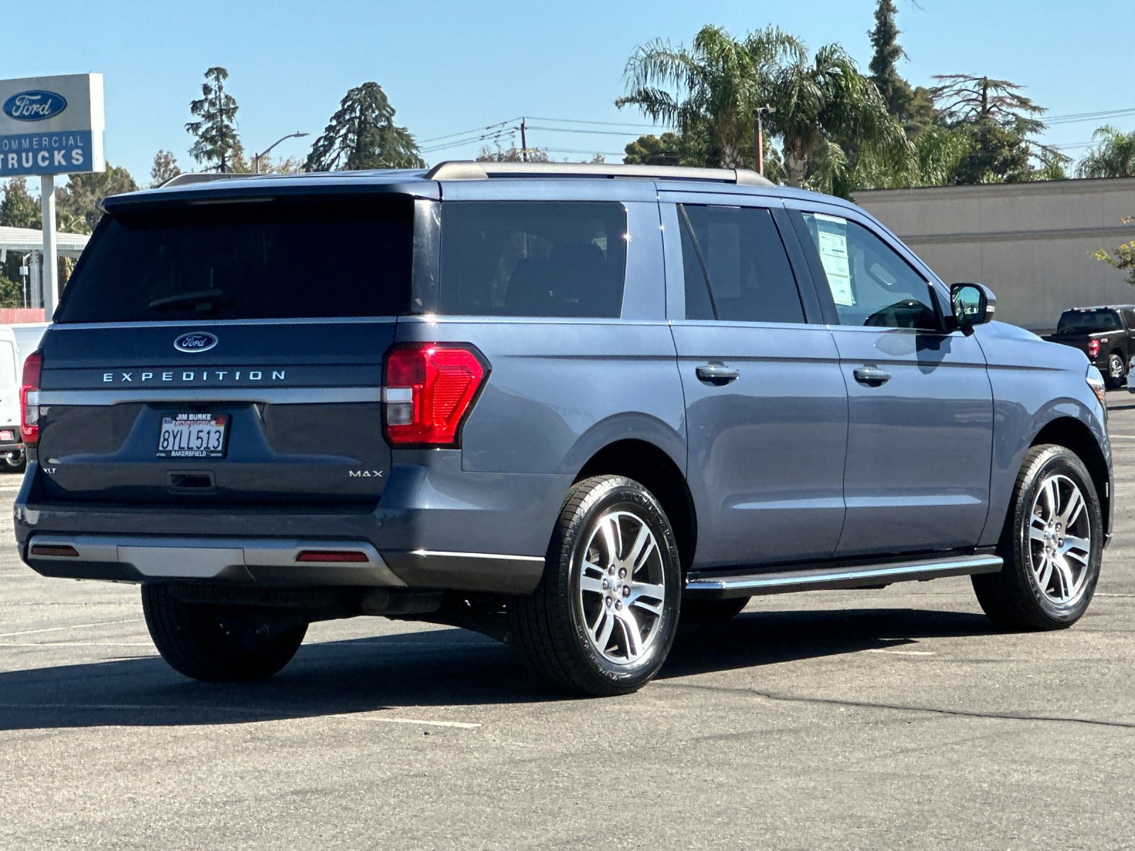 2022 Ford Expedition MAX XLT photo 3