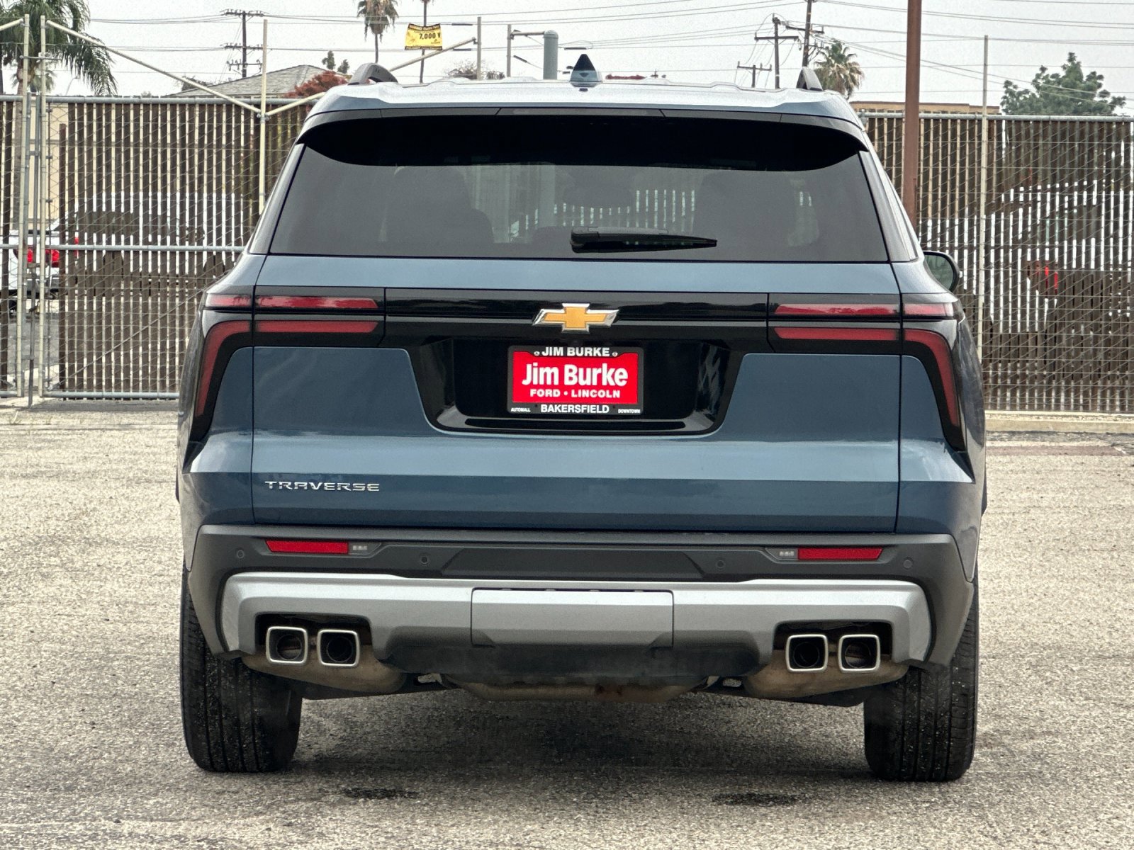 2025 Chevrolet Traverse photo 3