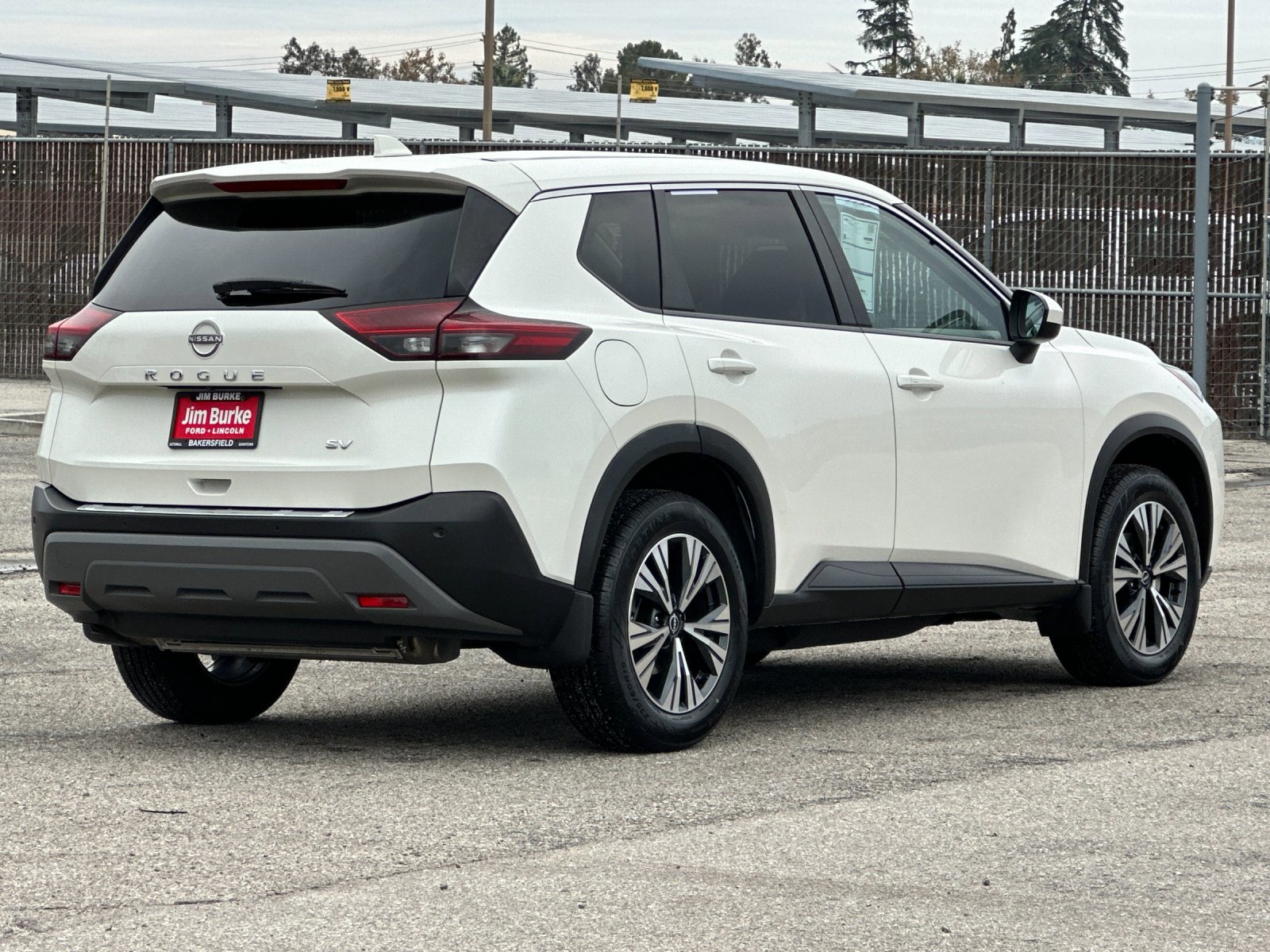 2023 Nissan Rogue SV photo 2
