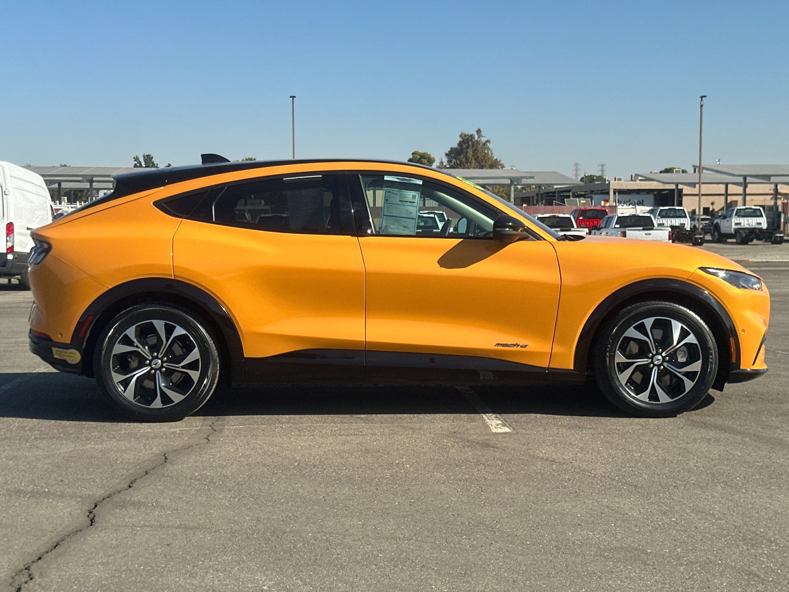 2022 Ford Mustang Mach-E Premium photo 2