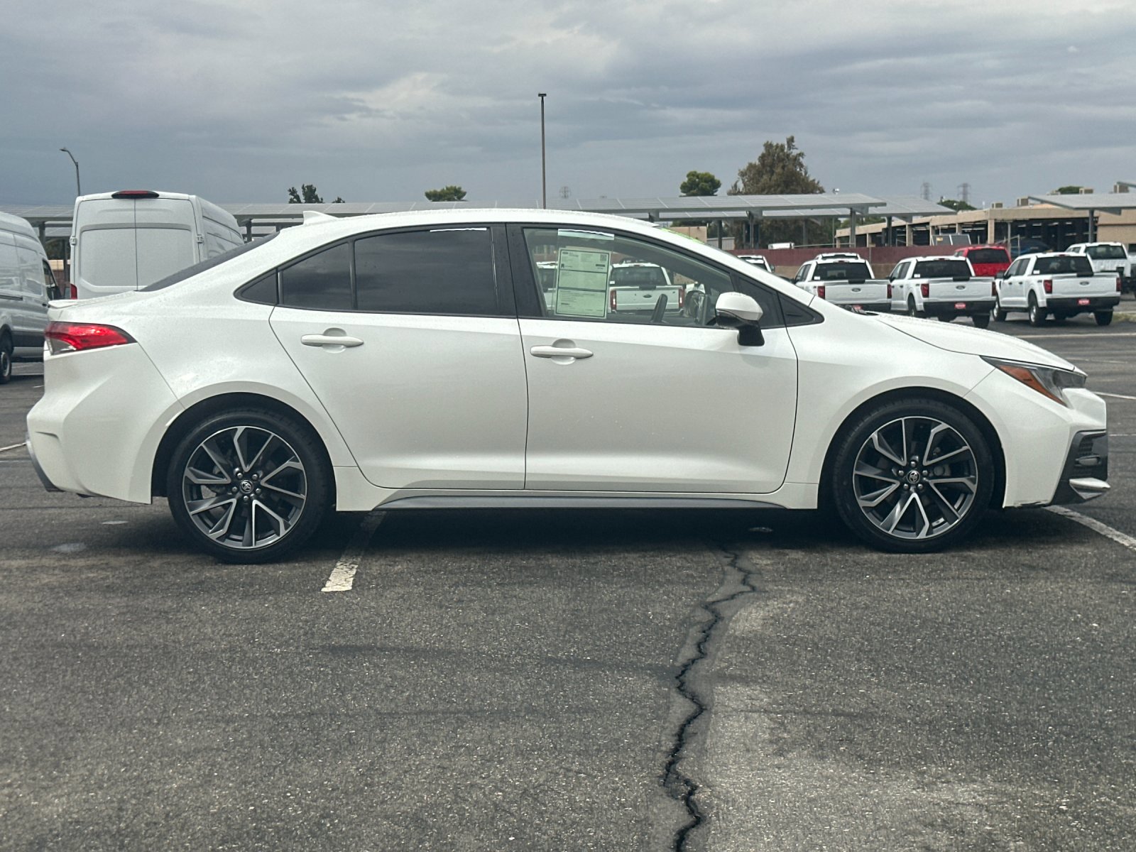 2020 Toyota Corolla SE photo 2