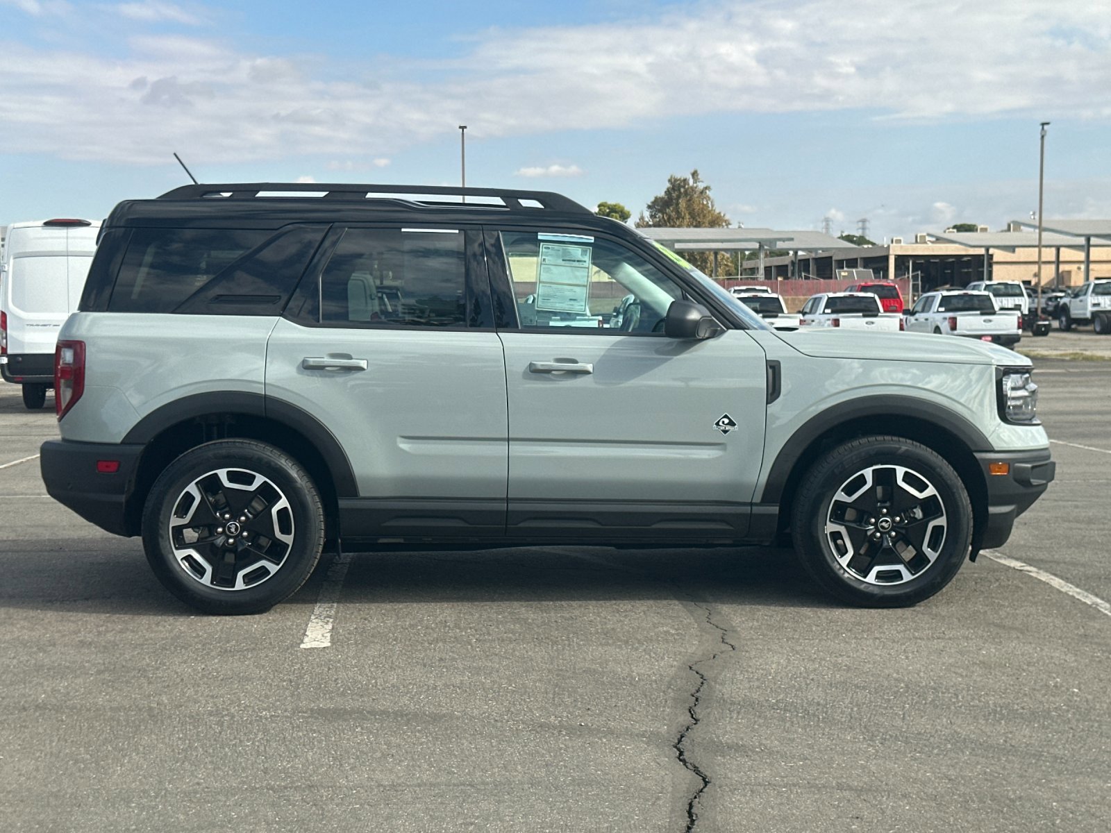 2022 Ford Bronco Sport Outer Banks photo 2