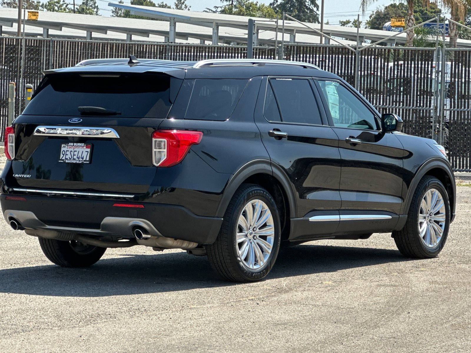 2023 Ford Explorer Limited photo 3