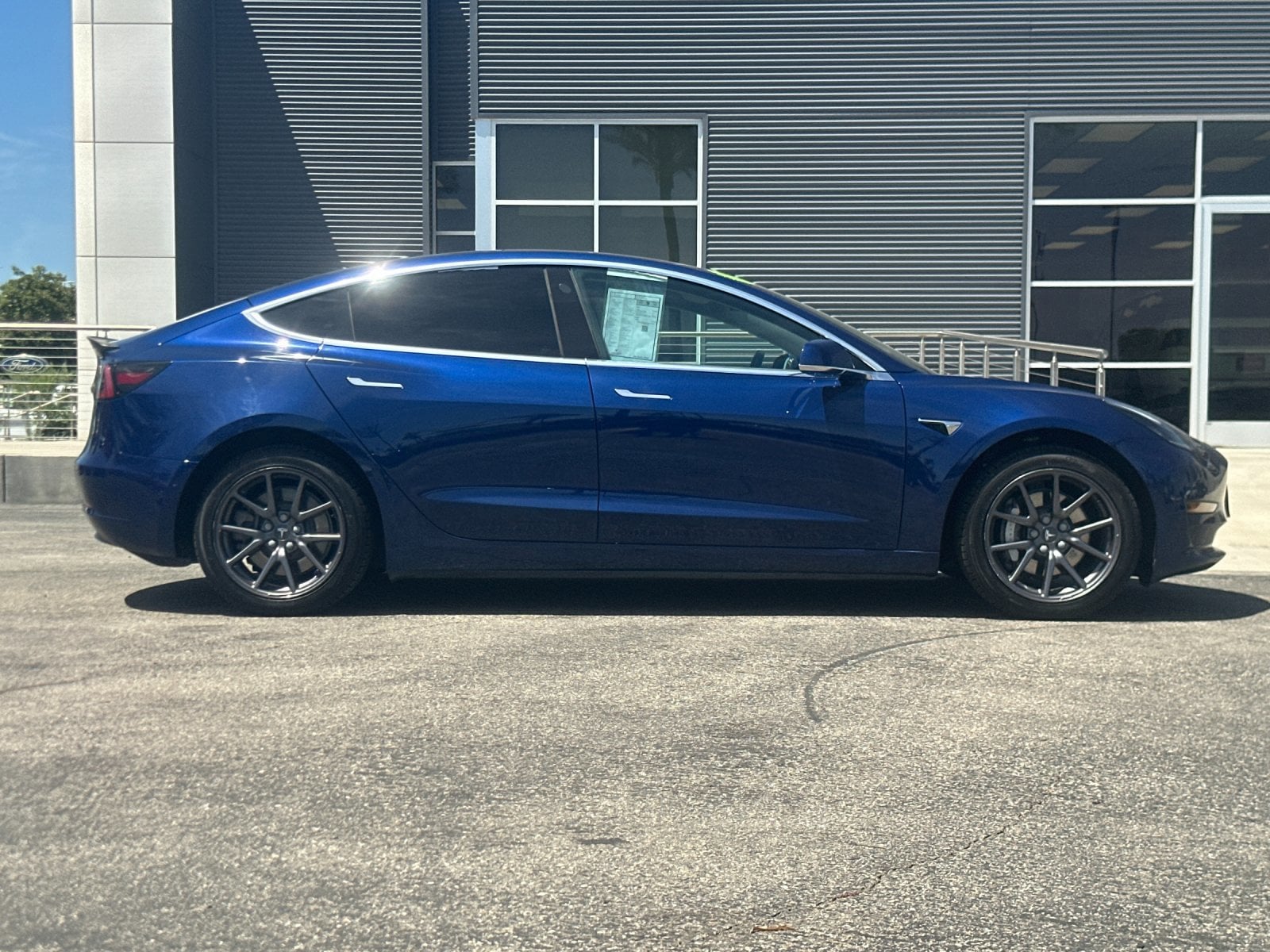 Used 2019 Tesla Model 3 Mid Range with VIN 5YJ3E1EA9KF190410 for sale in Bakersfield, CA